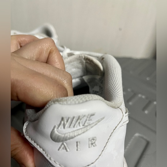 (Worn) Nike Air Force 1 '07 - Picture 3 of 9